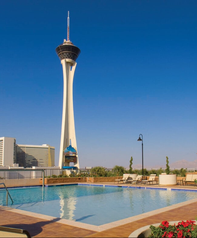 Building Photo - GORGEOUS 1 BEDROOM AT ALLURE VIEWS !!!!!!