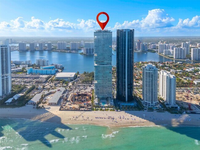 Building Photo - 18501 Collins Ave