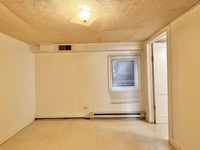 Building Photo - 1506 Broad Ave