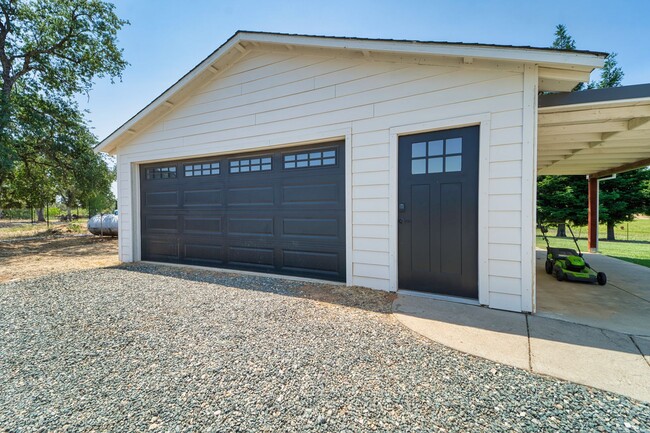 Building Photo - Escape to the Country – Beautiful 3 Bed, 2...
