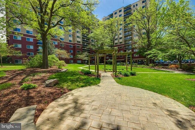 Building Photo - 7333 New Hampshire Ave