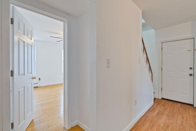 Building Photo - 337 Summit Ave