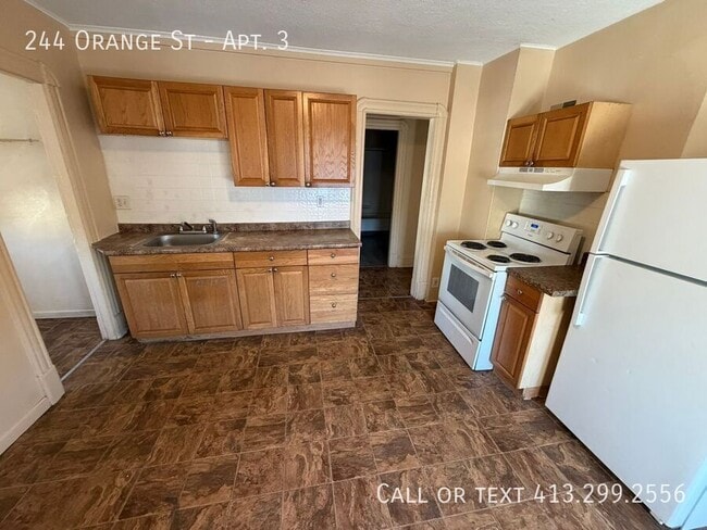 Building Photo - 244 Orange St