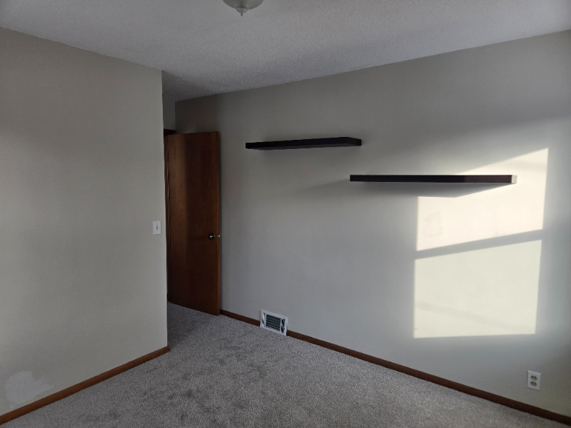 Building Photo - 301 W 2nd St