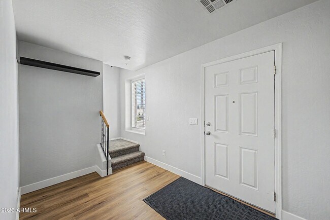 Building Photo - 418 N Mahogany Ct