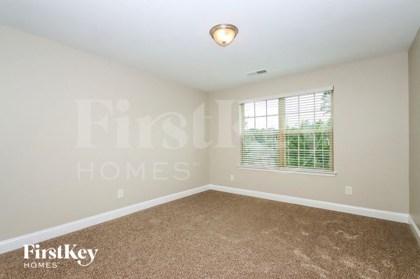 Building Photo - 321 Tall Wheat Lane