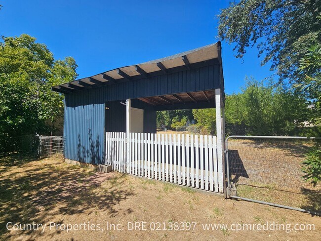Building Photo - 762 South St