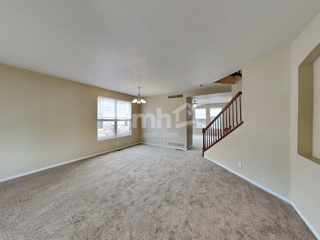 Building Photo - 124 N Flat Rock St