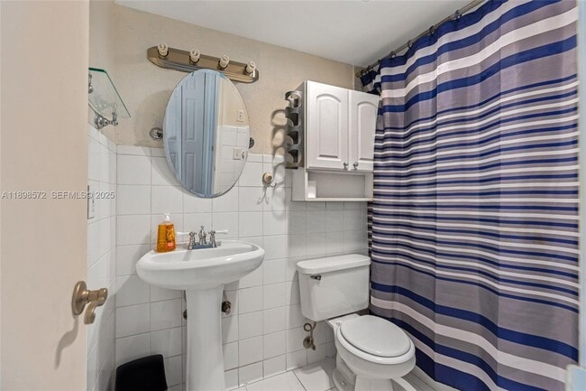 Building Photo - 4143 N Ocean Blvd