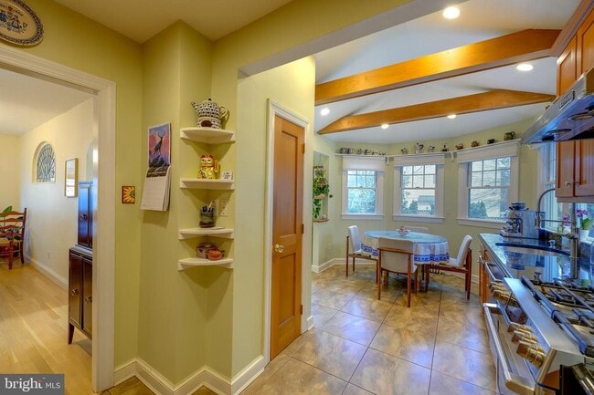 Building Photo - 4504 Highland Ave