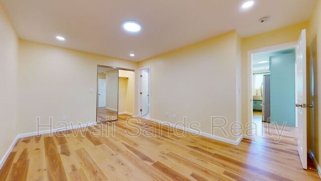 Building Photo - 1242 Mamalu St