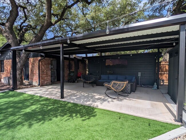 Building Photo - 4421 Cedar Mountain Dr