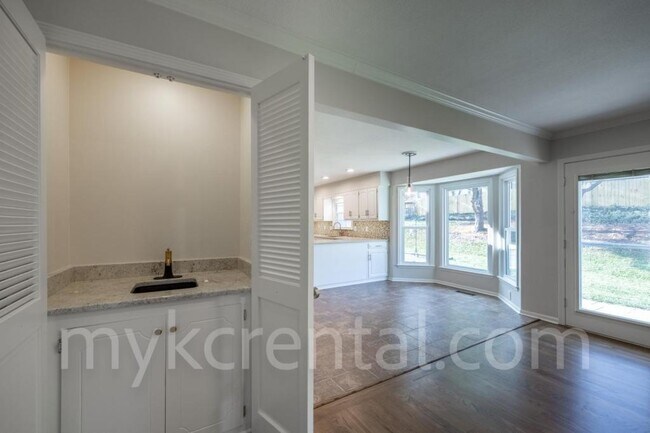 Building Photo - 12012 Ensley Ln