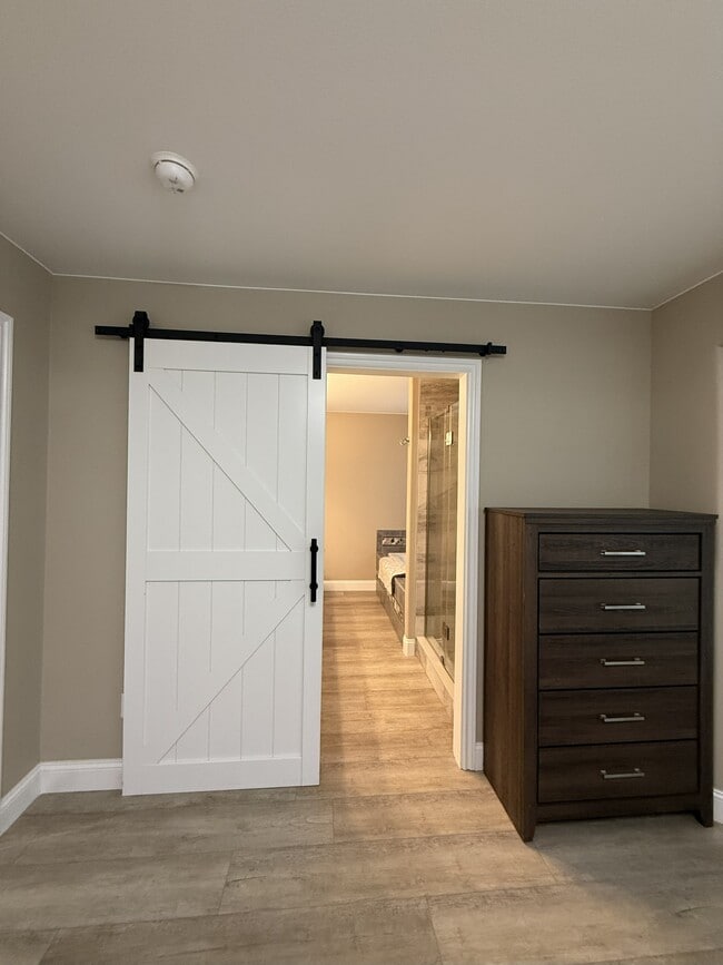 Building Photo - 6160 S Clearview Loop