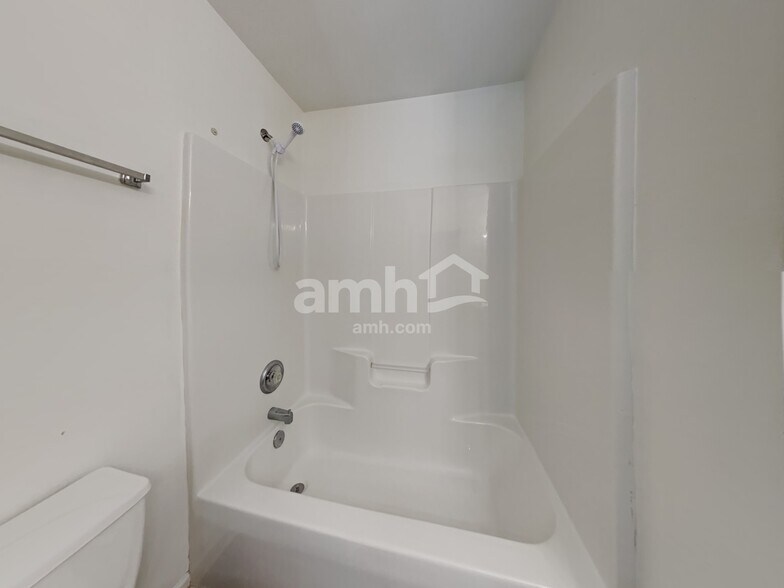 Building Photo - 12803 Winget Rd