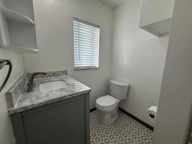 Building Photo - 6054 Colfax Ave