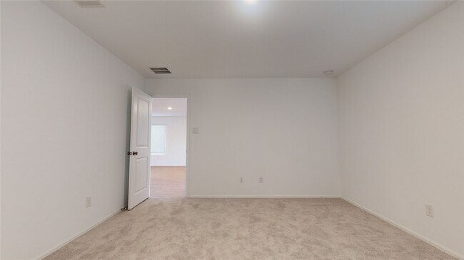 Building Photo - 27014 Breakaway Ln