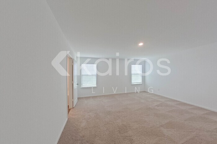 Building Photo - 950 Shady Brk