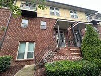 Building Photo - Beautiful 3-Story Townhome in the Heart of the Arts District