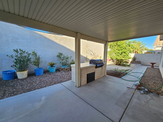 Building Photo - Adorable Single Story 3 Bedroom!!!