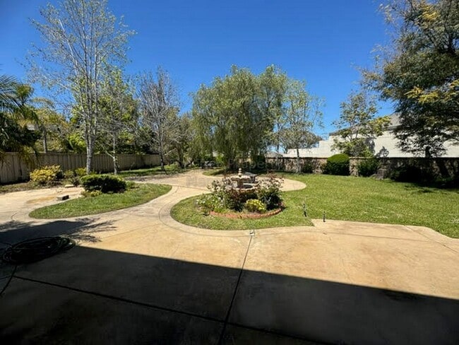 Building Photo - Spacious (5+bed/3bath) Home with Huge Backyard Near Award-Winning Schools - Available NOW