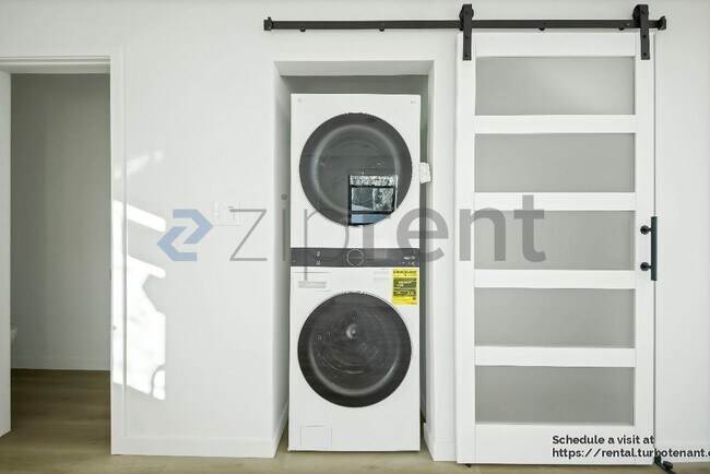 Building Photo - 4935 Cloud Ave