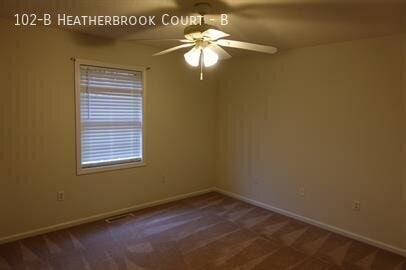 Building Photo - 102 Heatherbrook Ct