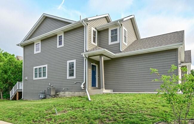 Building Photo - 2905 N 186th St