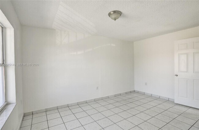 Building Photo - 11854 SW 210th St