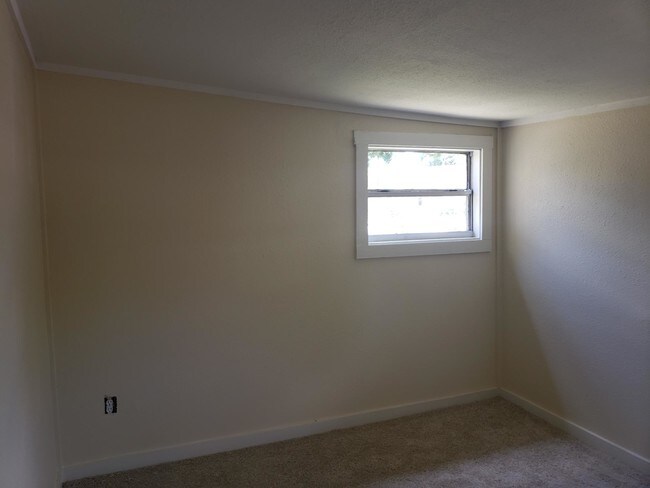 Building Photo - 1307 Josephine St