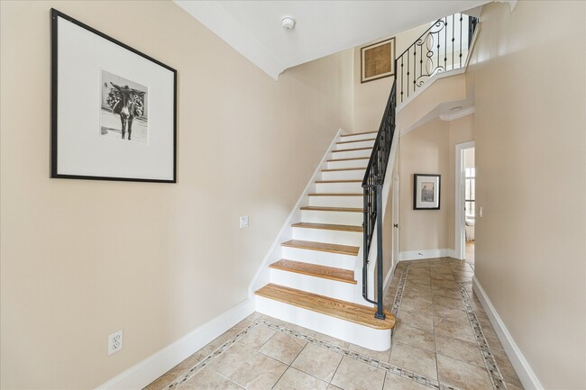 Building Photo - 3515 Yupon St