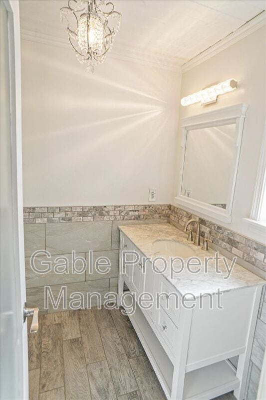 Building Photo - 28015 Glasser Ave