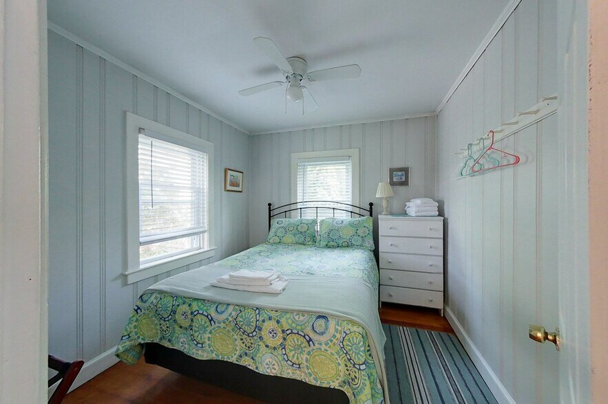 Building Photo - 29 Warren Ave