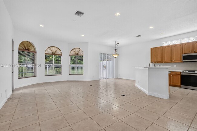 Building Photo - 5659 Via De La Plata Cir