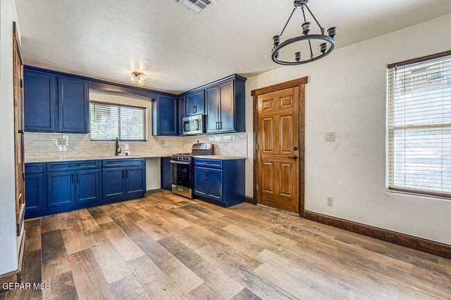 Building Photo - 137 Lanell Dr