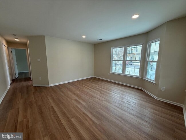 Building Photo - 31013 Bennett Pl