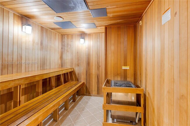 Building Photo - 335 S Biscayne Blvd