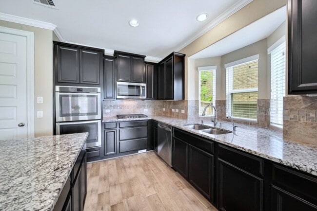 Building Photo - 3007 Rocky Point Dr