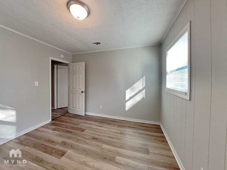 Building Photo - 10204 Allen Dr SW