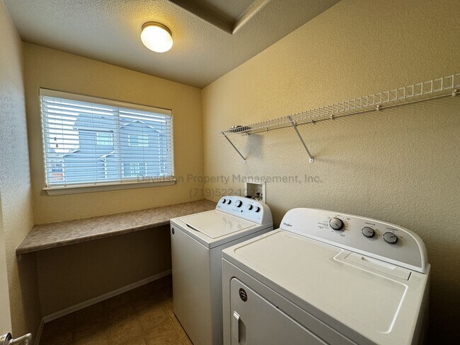 Building Photo - Stunning 4 Bedroom House in Security-Widefield