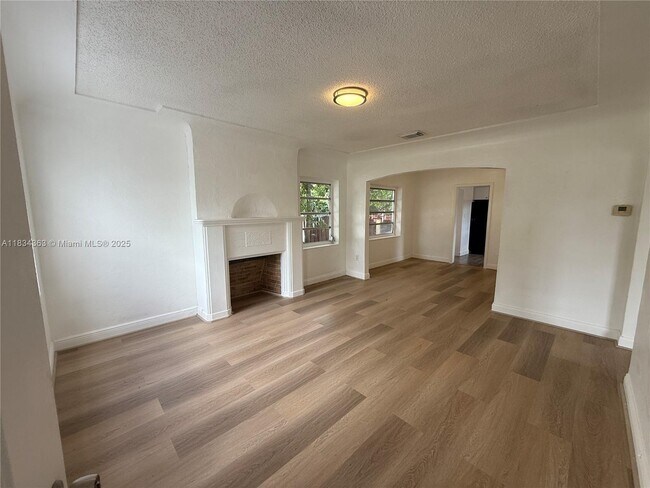Building Photo - 955 NW 75th St