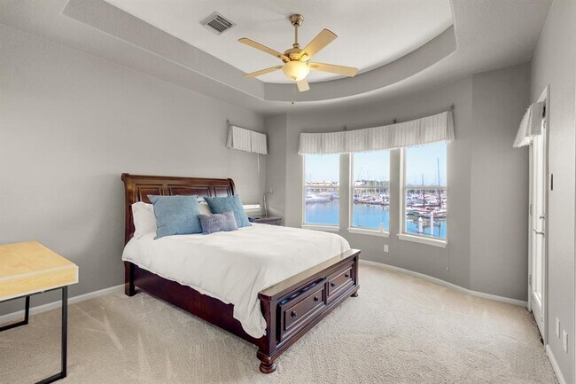 Building Photo - 305 Harborside Cir