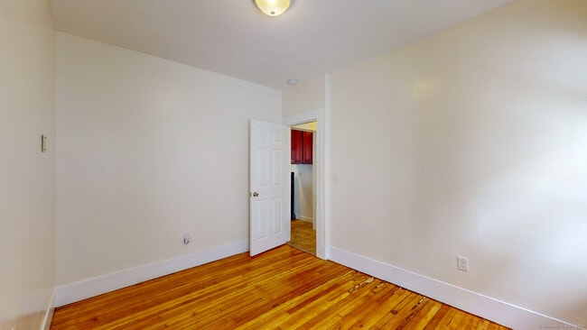 Building Photo - 679 Winchester Ave