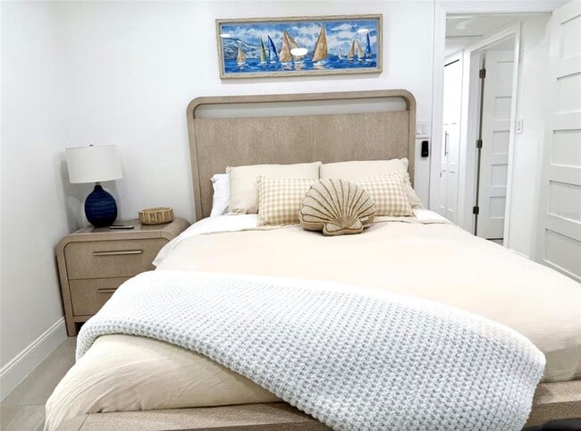 Building Photo - 2238 Clematis St