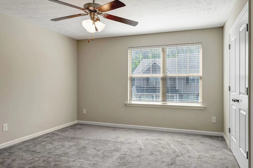 Building Photo - 1752 Sprucedale Dr