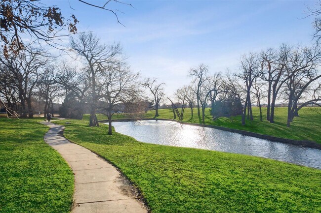 Building Photo - 3-Bedroom Home for Lease in Carrollton – U...