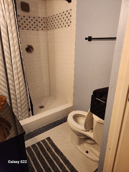 Building Photo - 710 Catskill St