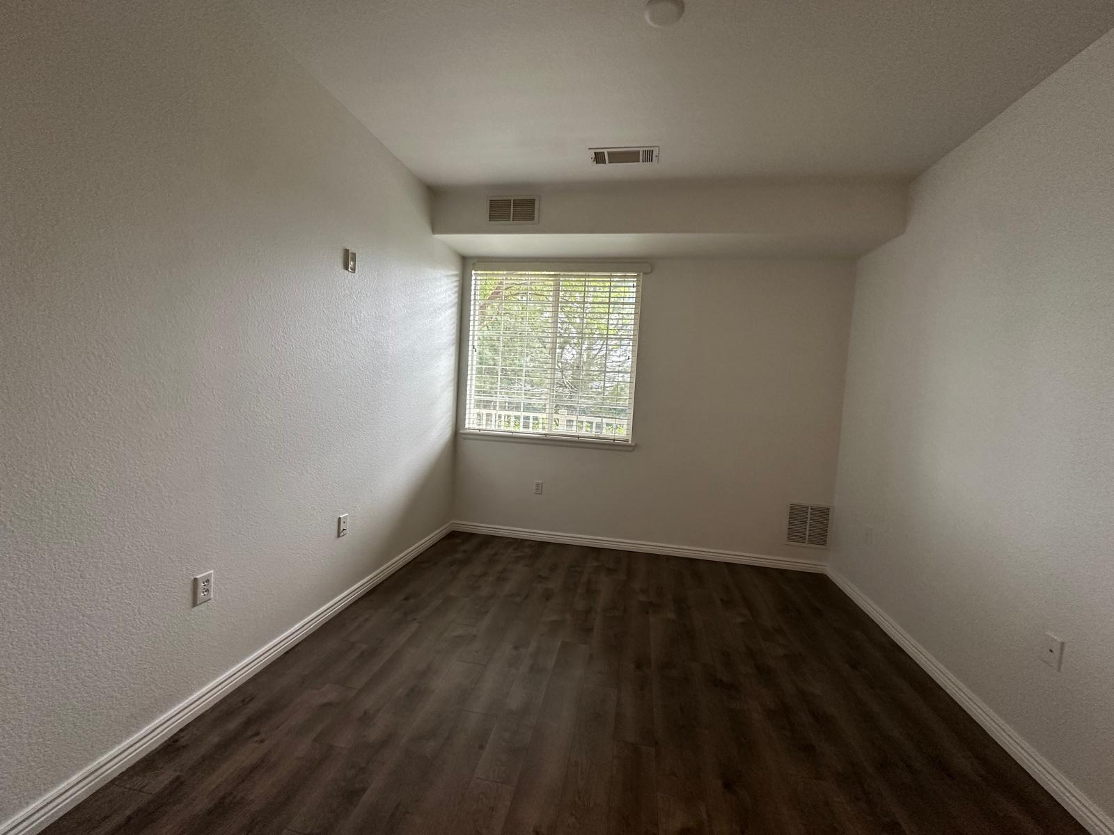 Building Photo - 2672 S Cathay Way