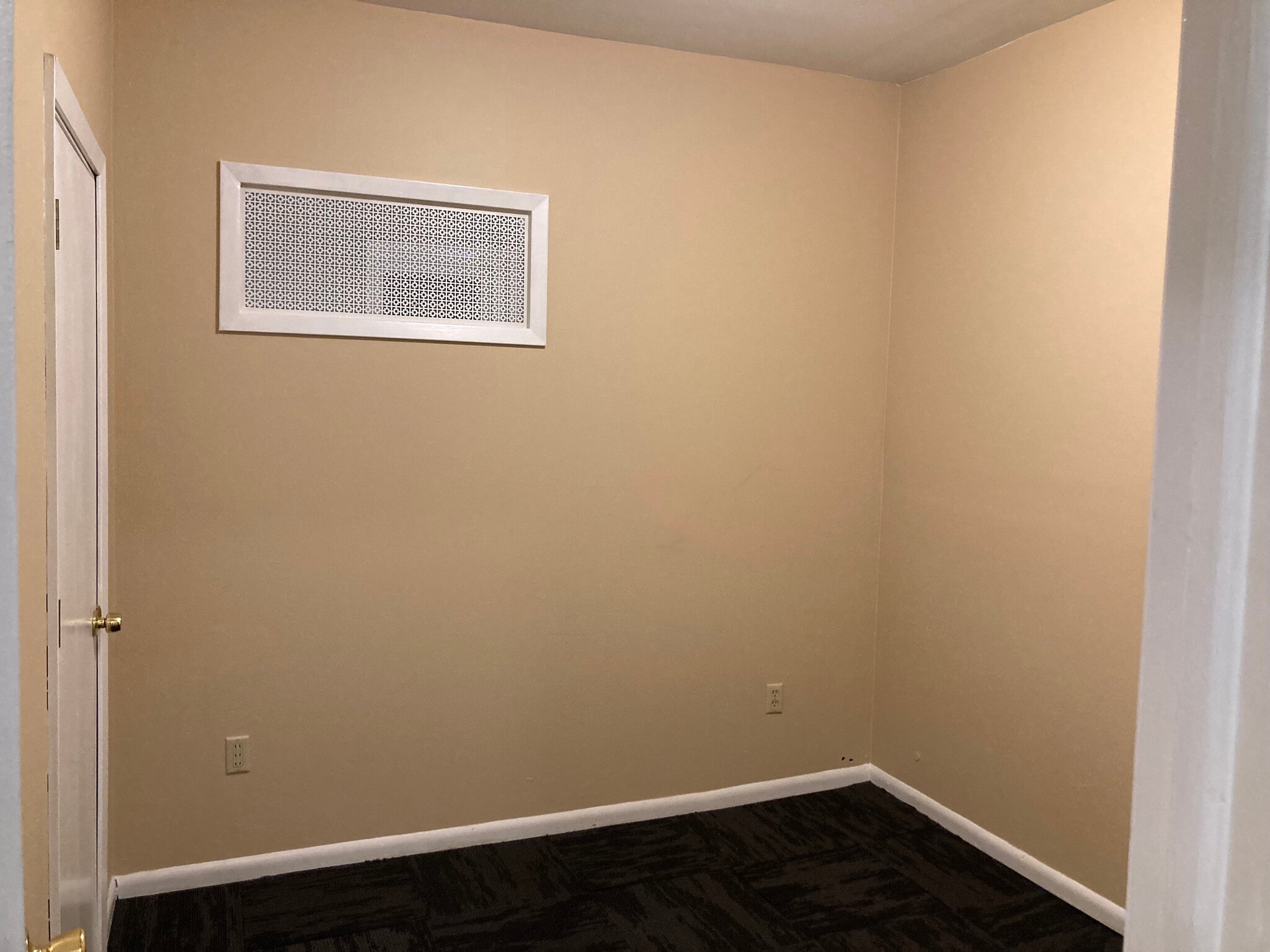 Bedroom 1 New carpet, paint, lighting - 116 2nd St E