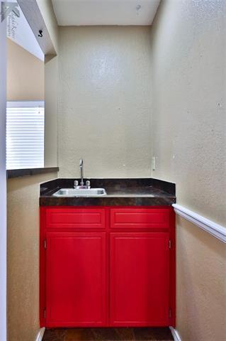 Building Photo - 4025 Inverrary Dr